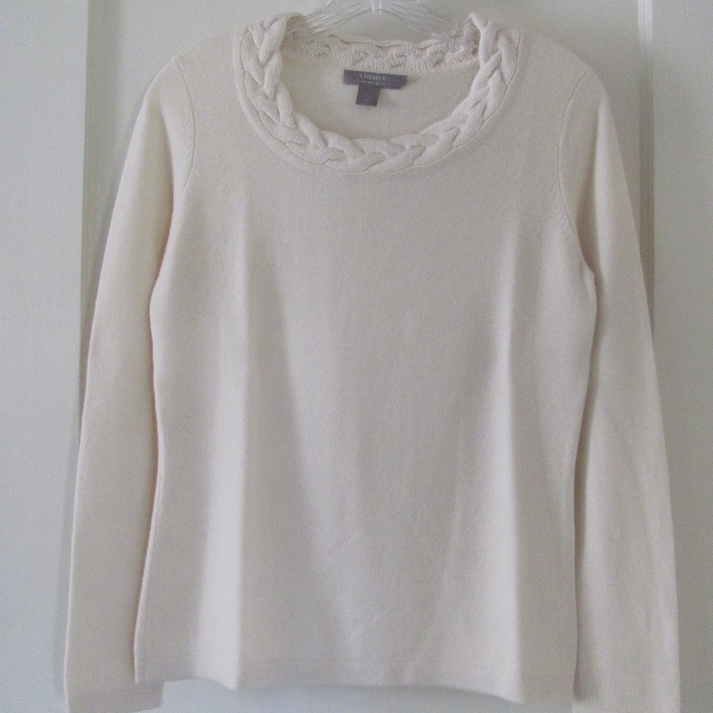 Cashmere sweater with braded collar size small